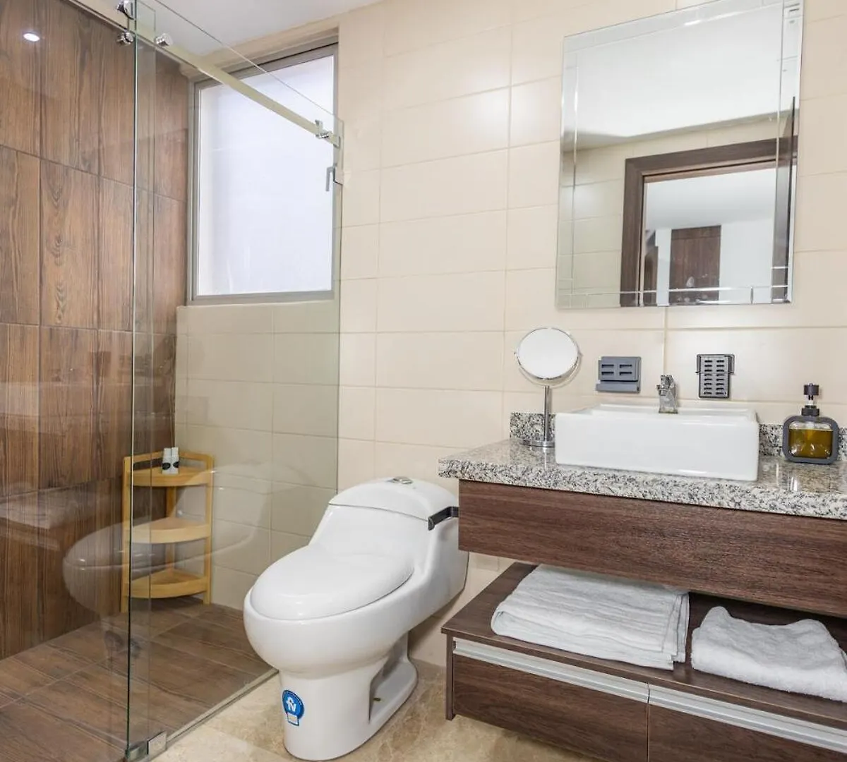 Comfortable, Central And Quiet Apartment In Quito