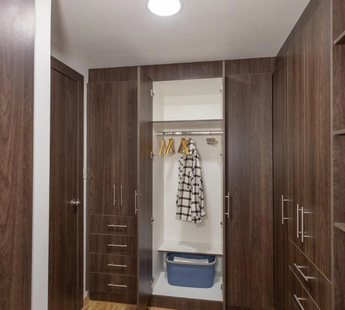 Comfortable, Central And Quiet Apartment In Quito